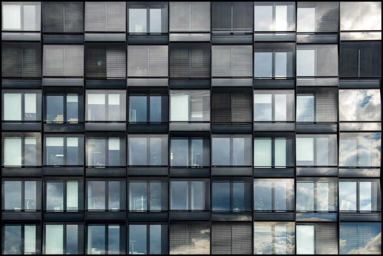 Beneficios de las ventanas de hierro en la arquitectura moderna