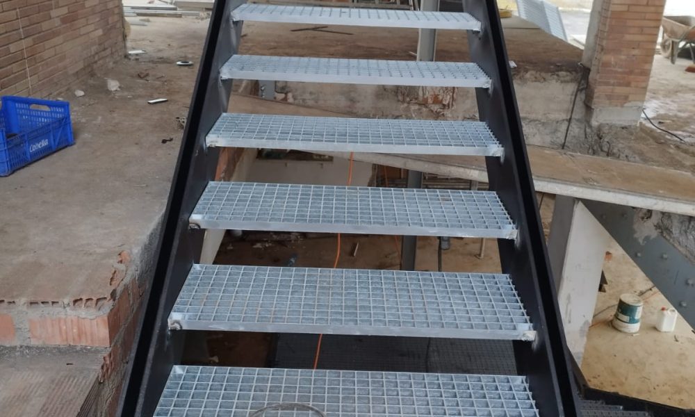 Escalera de hierro